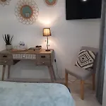 D Hotes Le Val Du Loup Petit Dejeuner Continental Sur Demande 3*