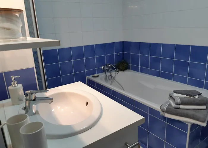 D Hôtes Le Val Du Loup Petit Déjeuner Continental Sur Demande Bed & Breakfast