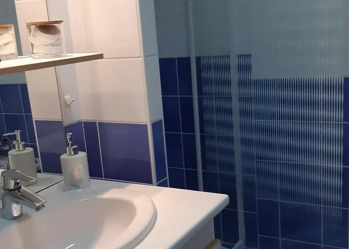 D Hôtes Le Val Du Loup Petit Déjeuner Continental Sur Demande Bed & Breakfast